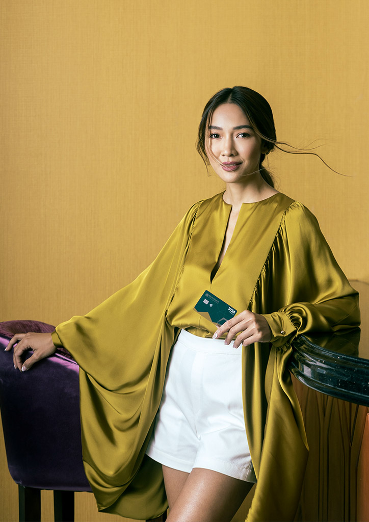 Marie Lozano with the new Metrobank Cashback Visa