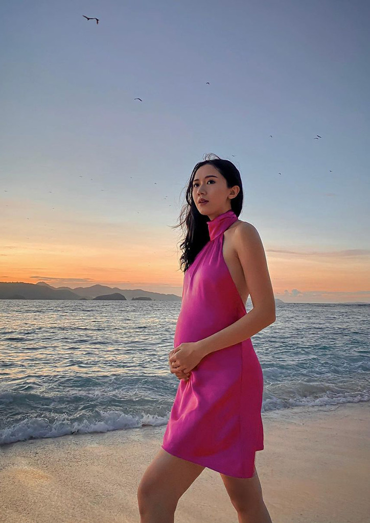 stylish pregnant moms