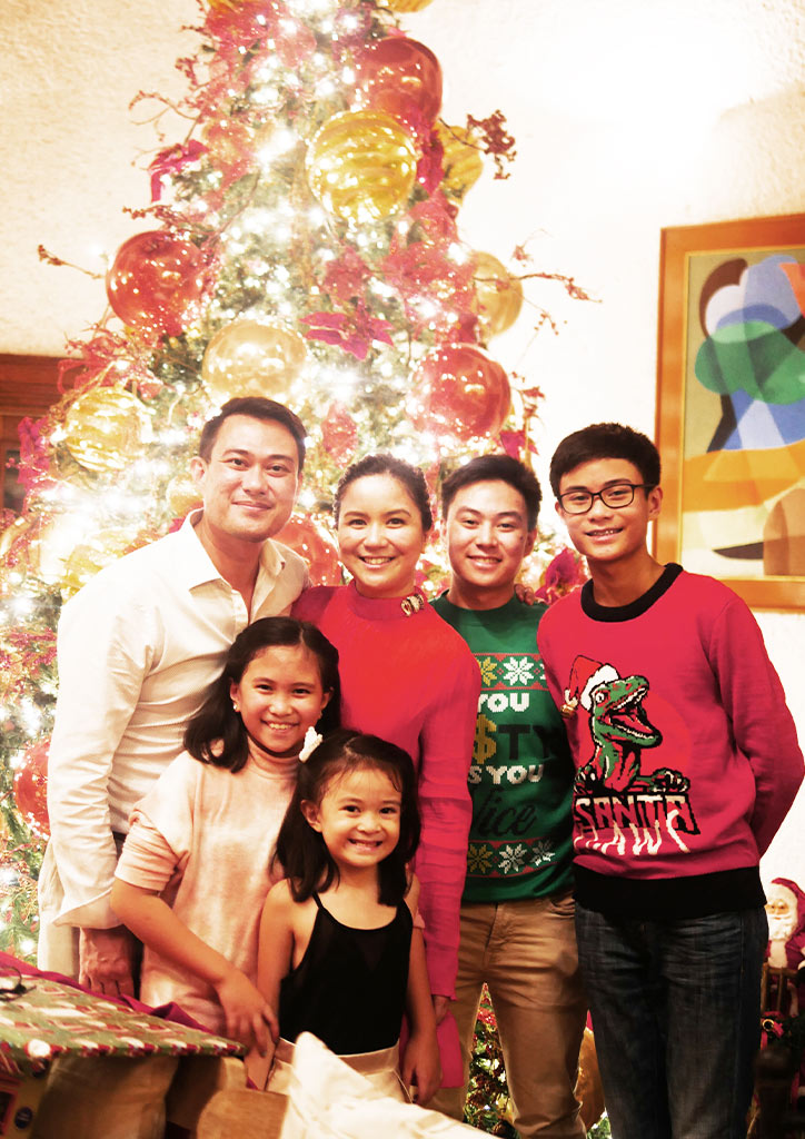 Kaye Termulo-Garcia and family