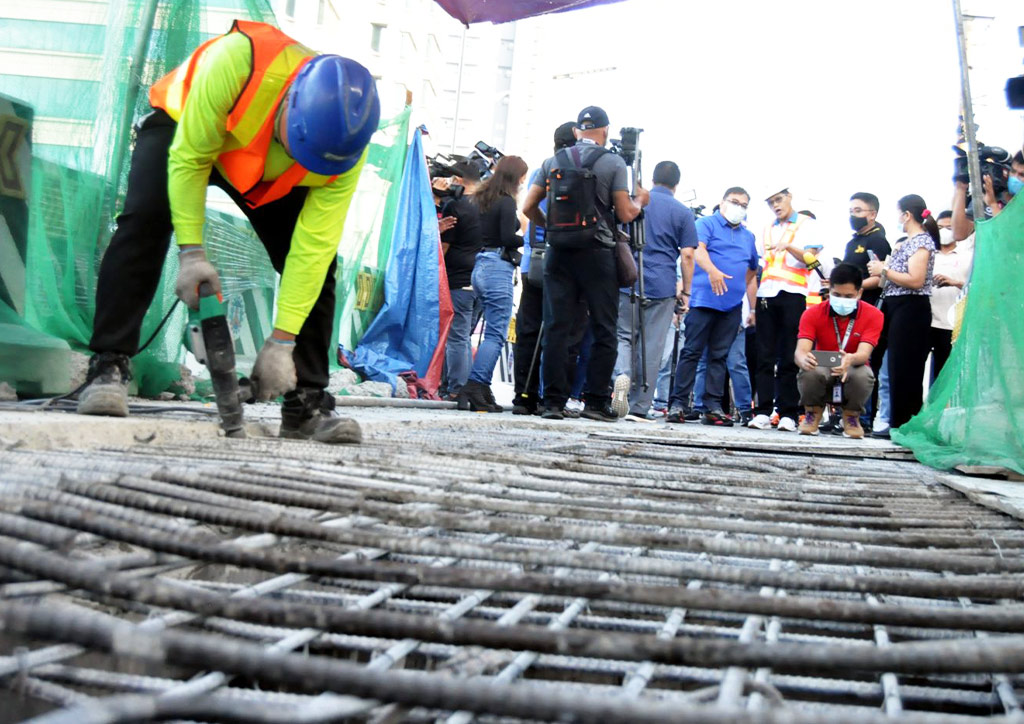 edsa-kamuning flyover