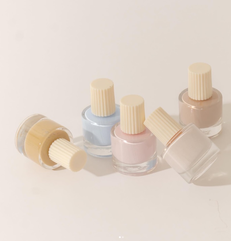HUE Manila's Polytint Collection of vegan nail polish makes our nails look gorgeous.