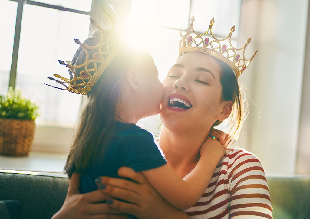 Miss Universe single and married moms