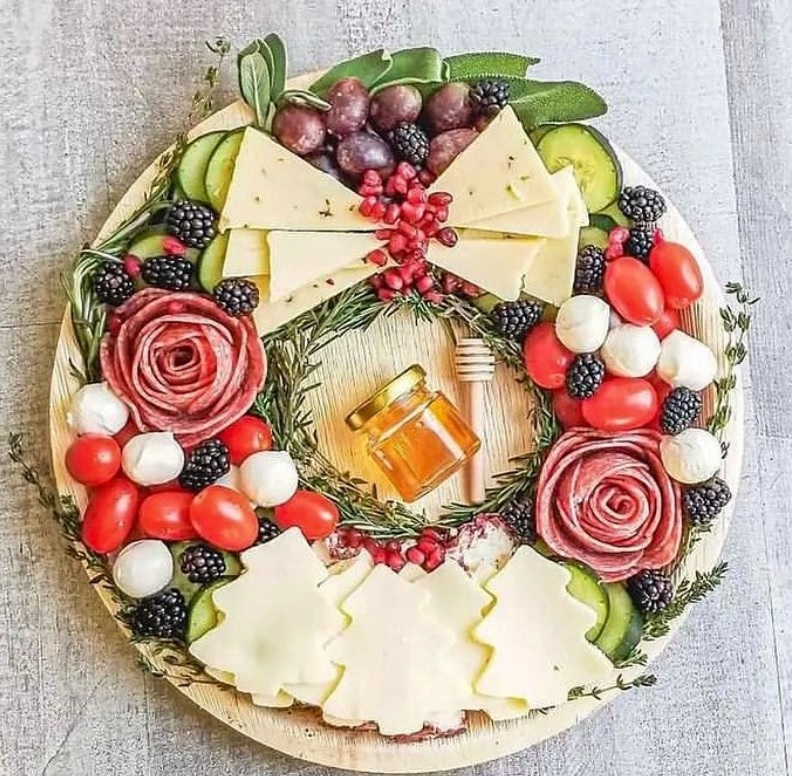 Christmas Wreathe Grazing Box Idea