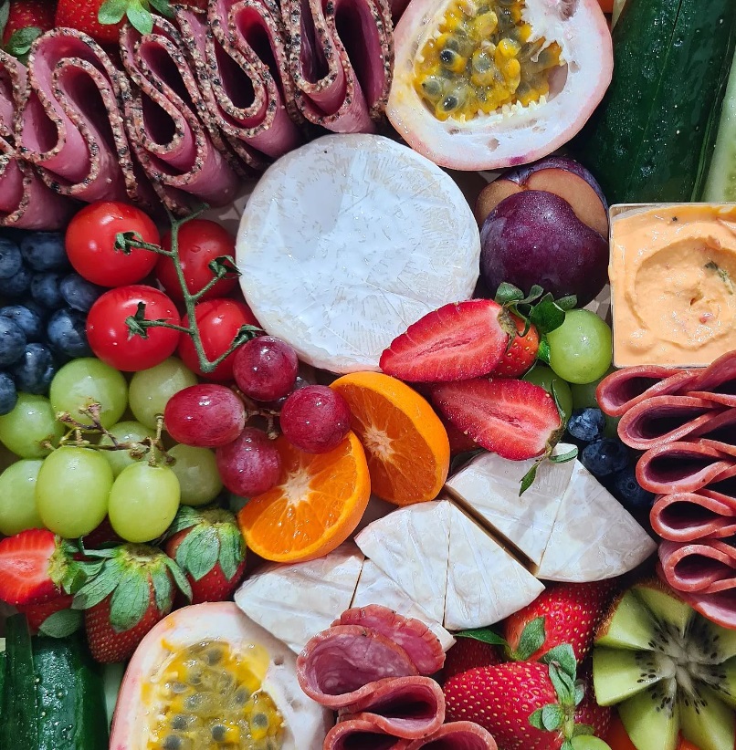 Grazing box with fruits.