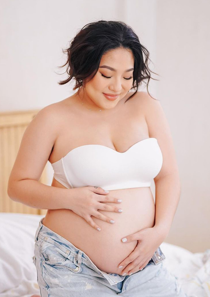 Rita Daniela's casual maternity shoot.