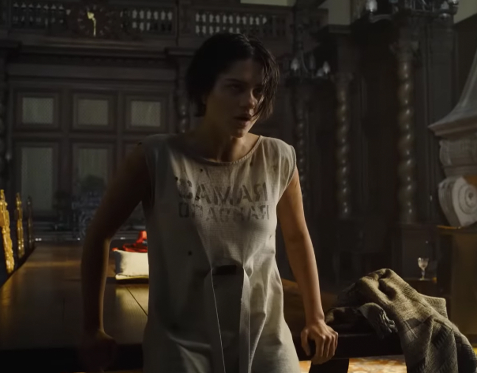 Supergirl appears on The Flash Trailer