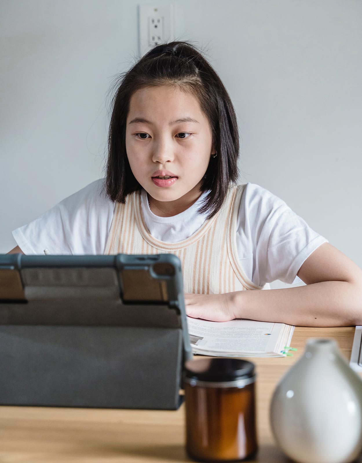 A kid studying