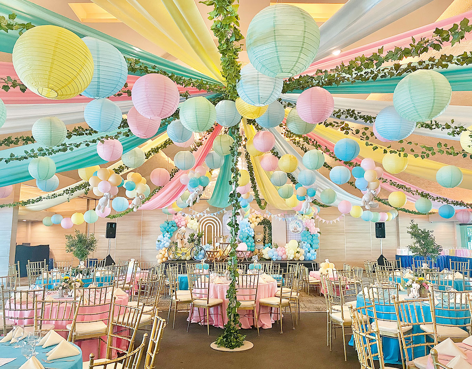 Sugar and Sunbeams STYLISTS