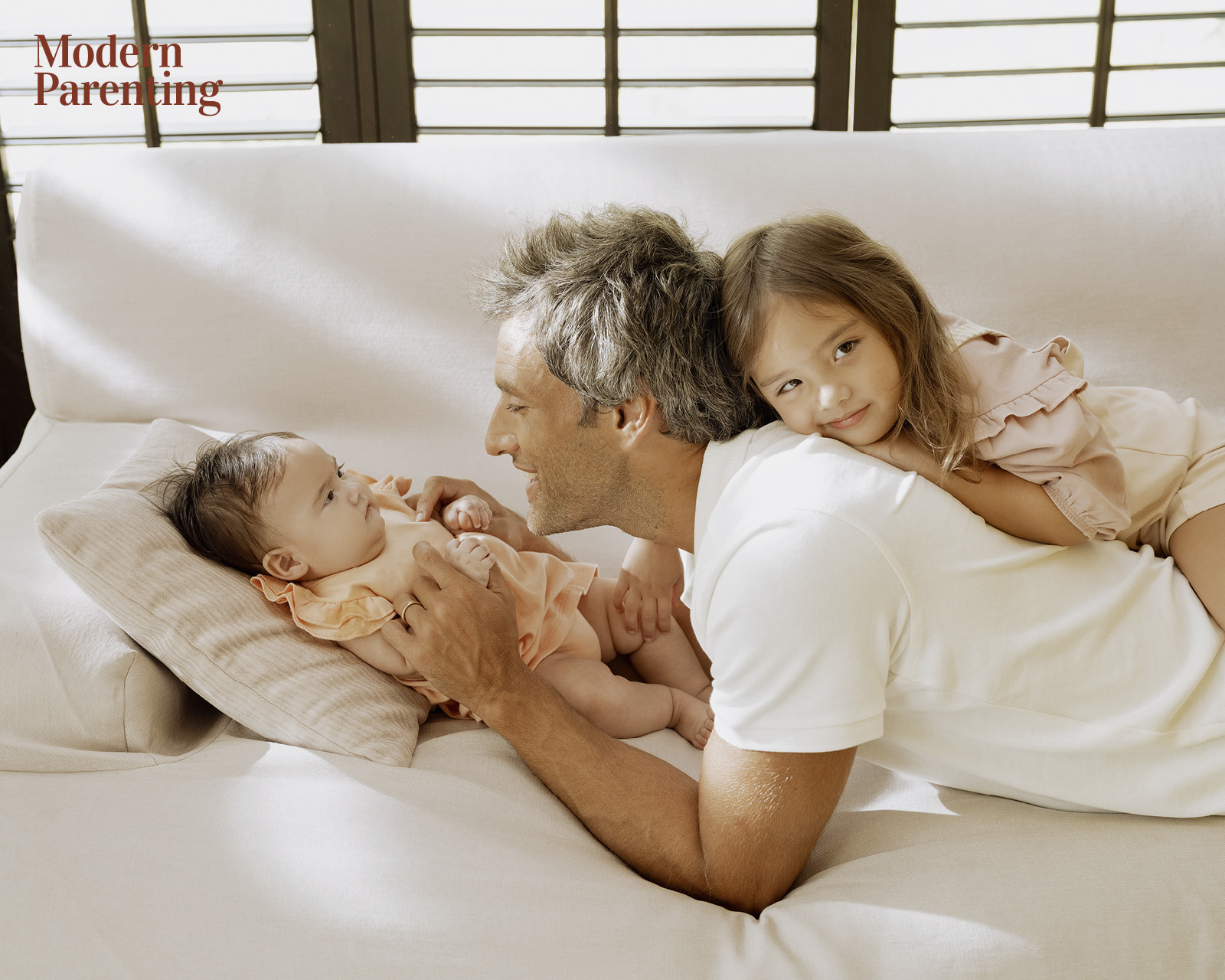 Nico Bolzico and his daughers