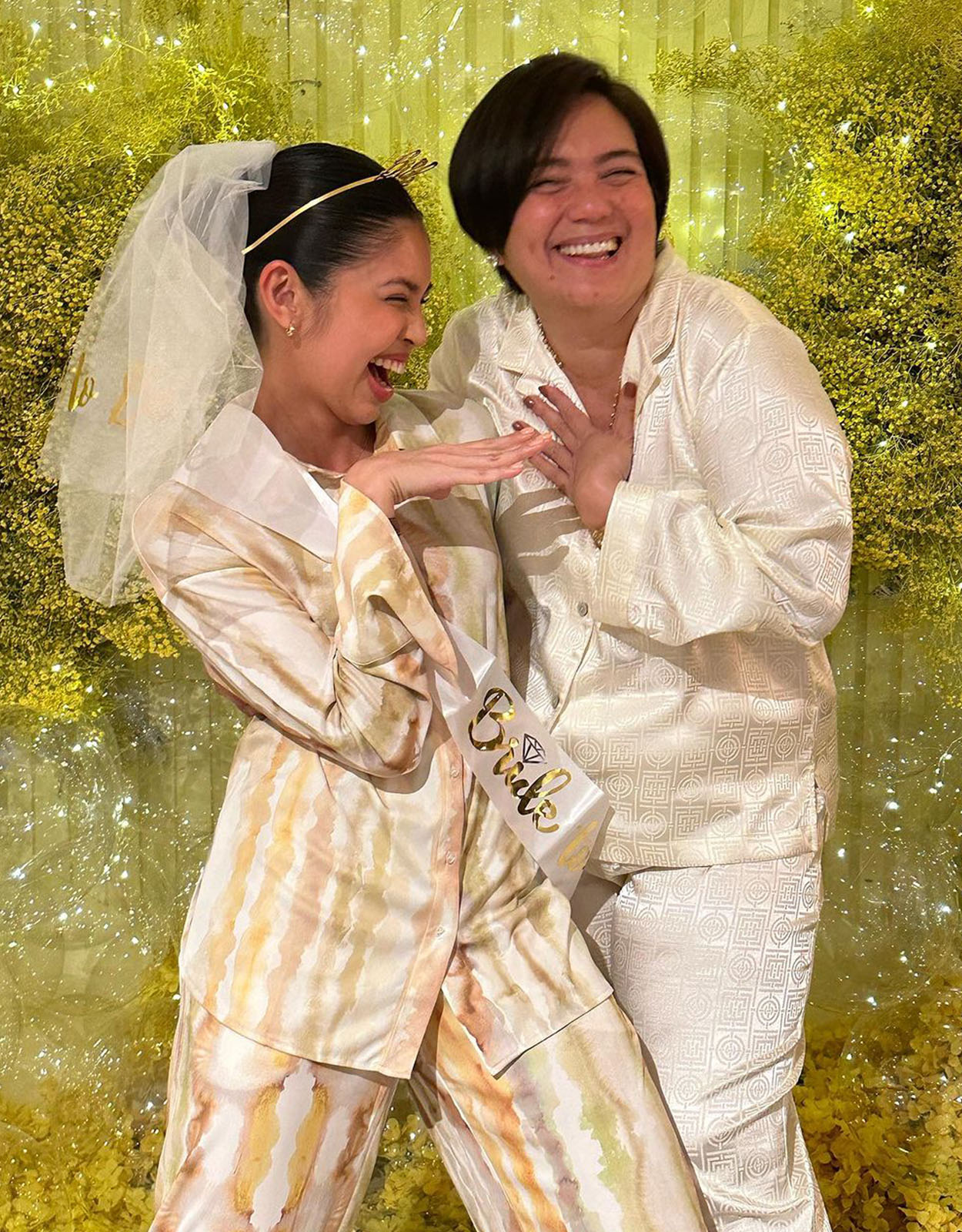 Maine Mendoza and her mother-in-law