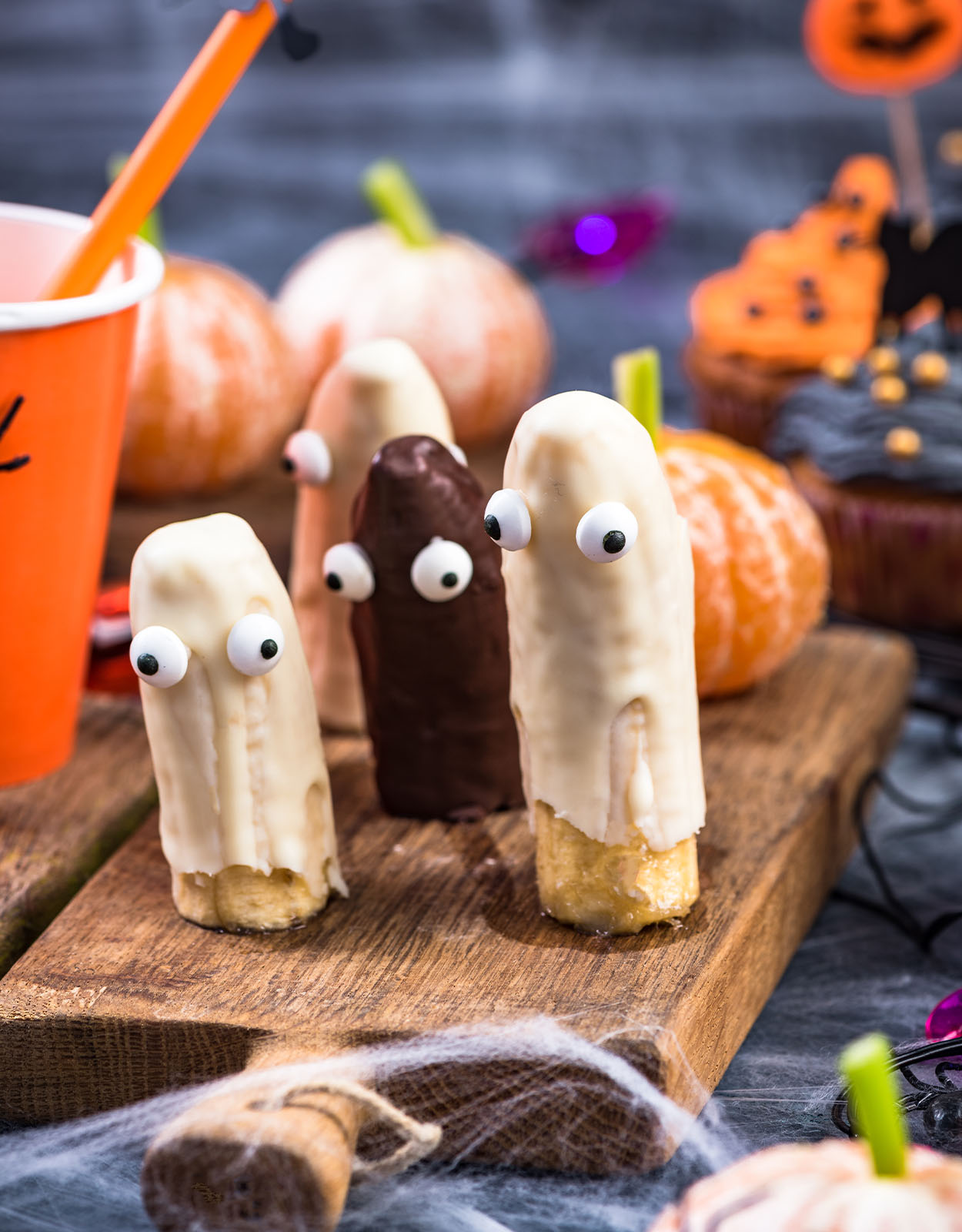 Delicious and Healthy Snacks to Give During Trick or Treat