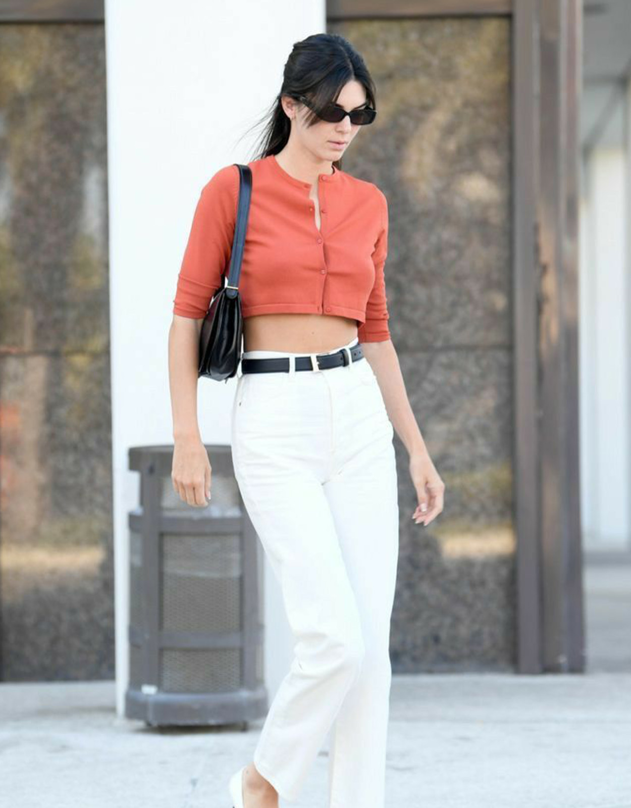 How Moms Can Make Chic and Classy Looks With Crop Tops
