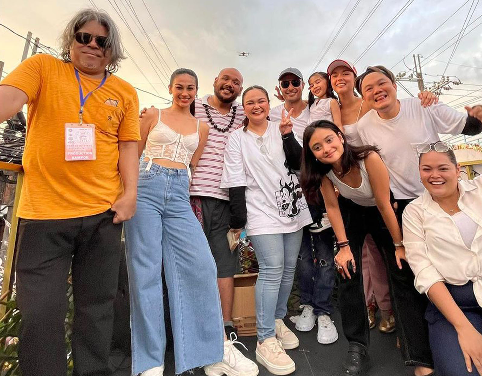 Derek Ramsay, Beauty Gonzalez, and Zeinab Harake with the cast of Kampon. Source: quantumfilmsph Instagram