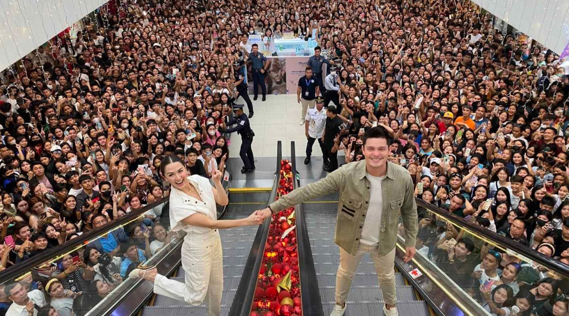 Marian Rivera and Dingdong Dantes show up for the Rewind Promo in Pampanga!