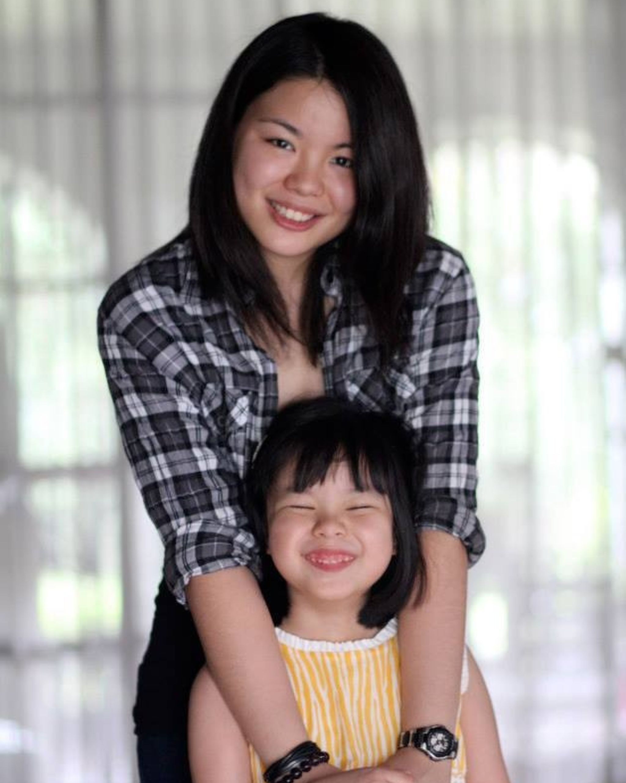 big sister and little sister, big sibling age gap