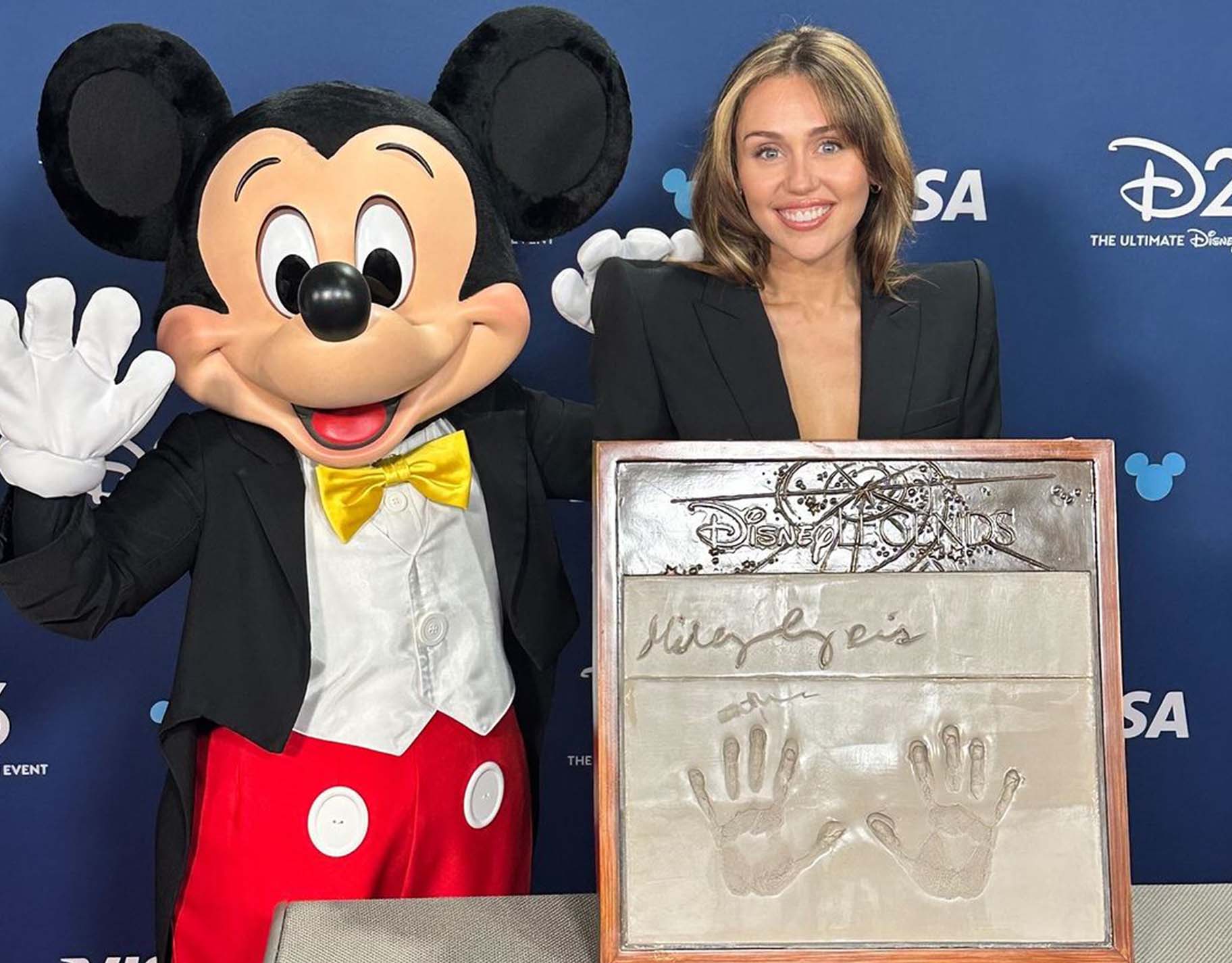 Miley Cyrus now commemorated as the youngest Disney Legend