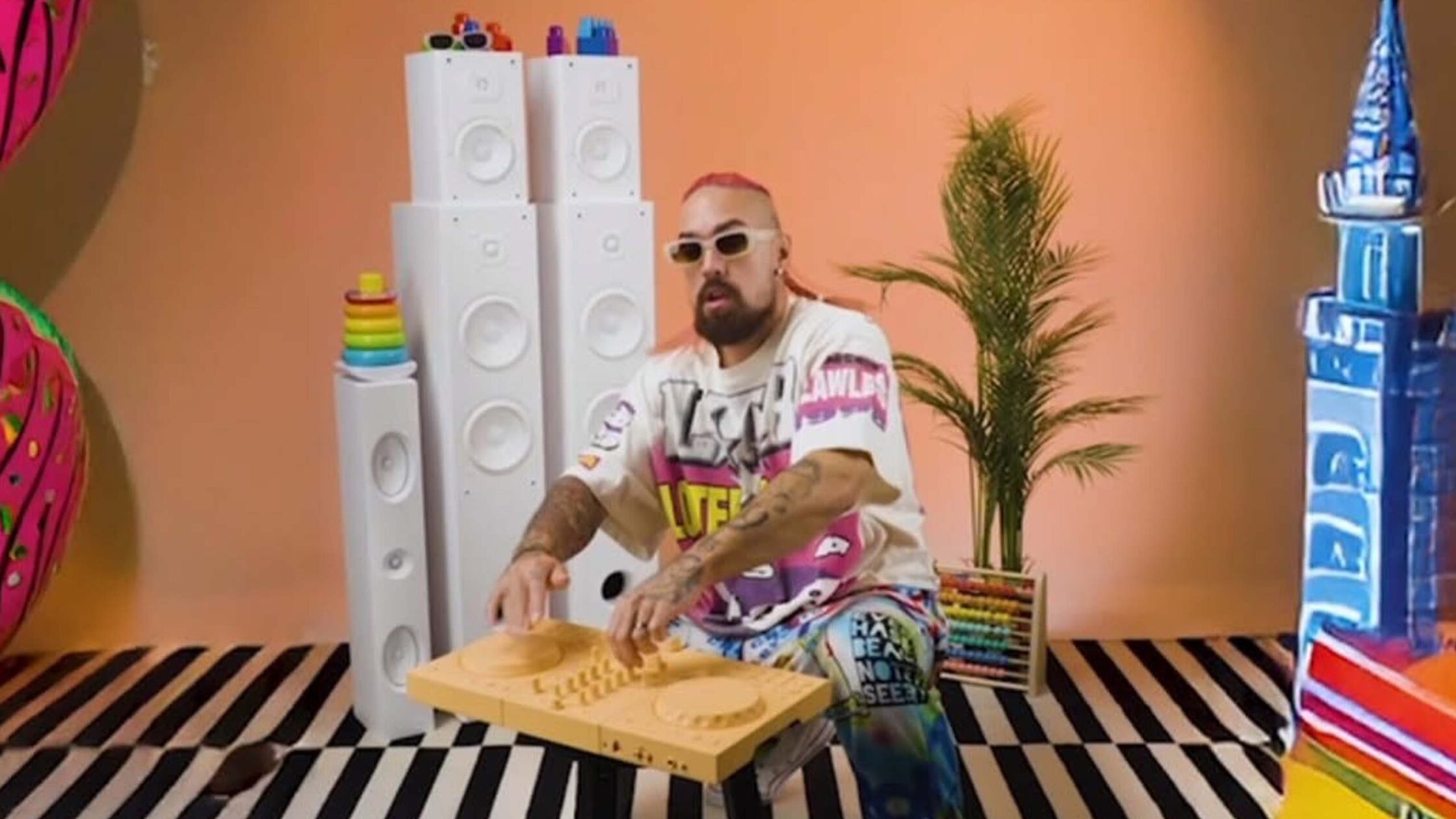 Ever bored of the typical kiddie parties? Dad of two (soon to be three) Lenny Pearce may have just created the solution with Toddler Techno