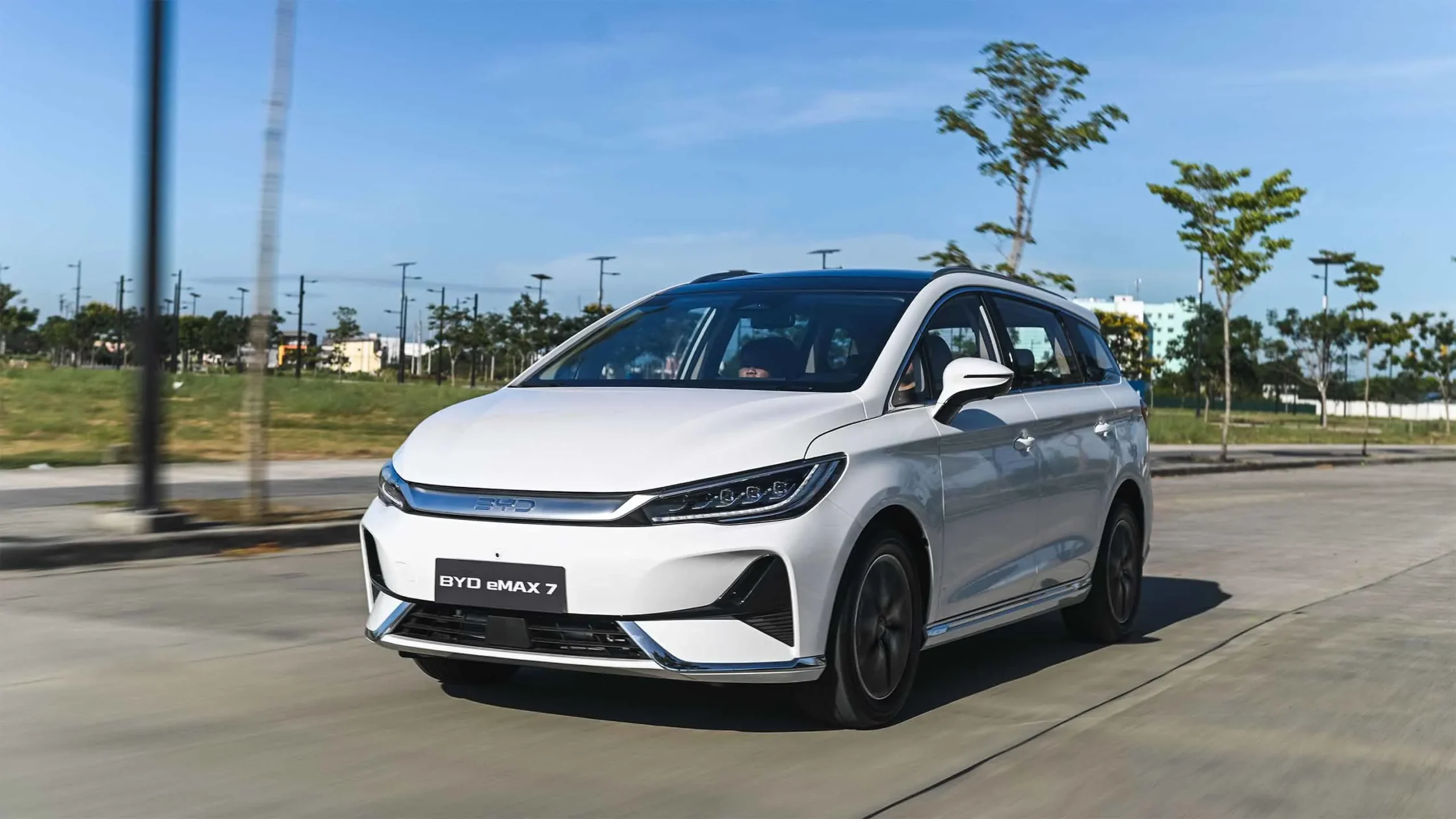 Looking to elevate your family’s driving experience? BYD’s newest electric vehicle might just tick all of your boxes