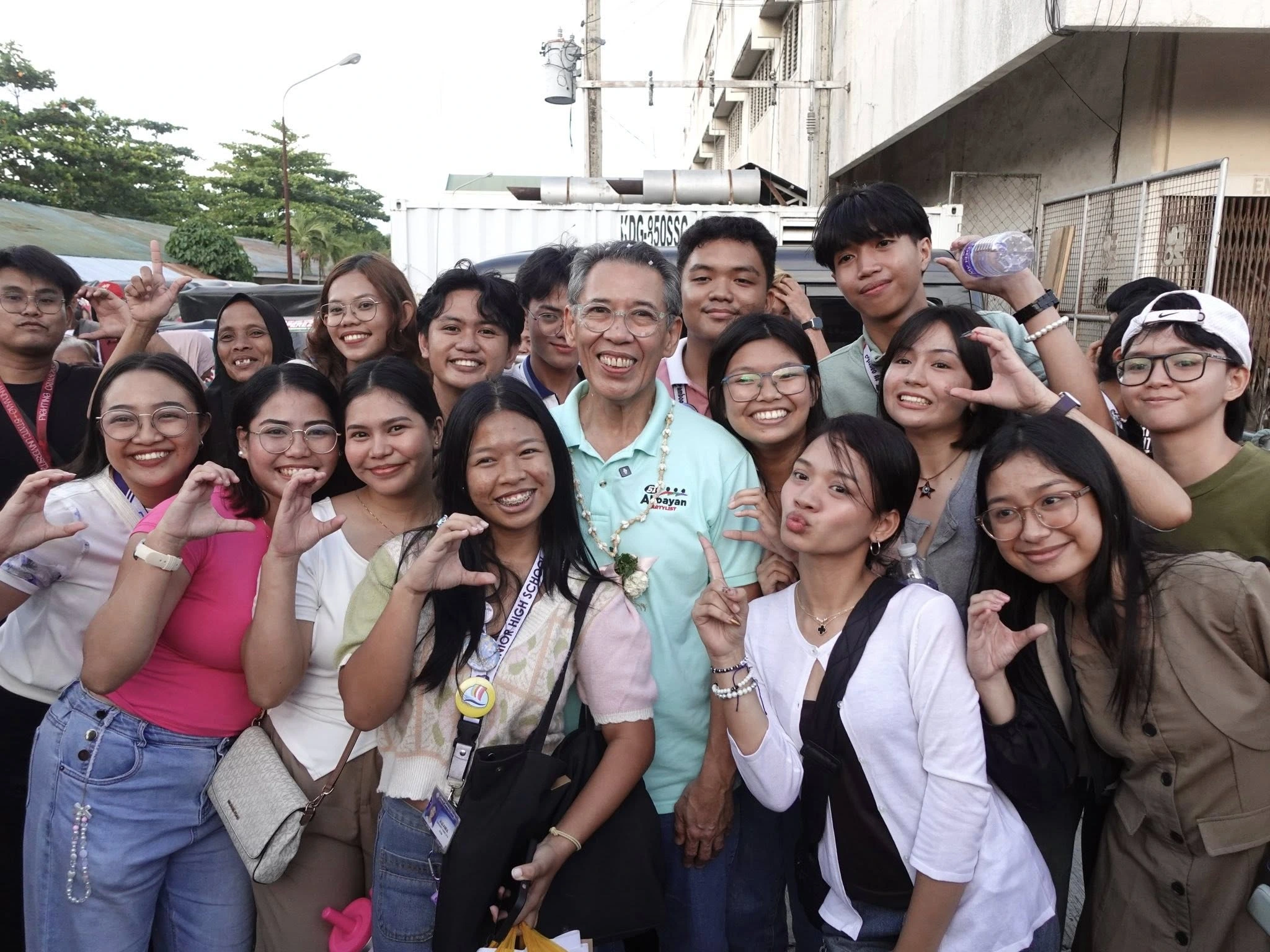 Lawyer Chel Diokno with some of the youth during his campaign as Partylist representative