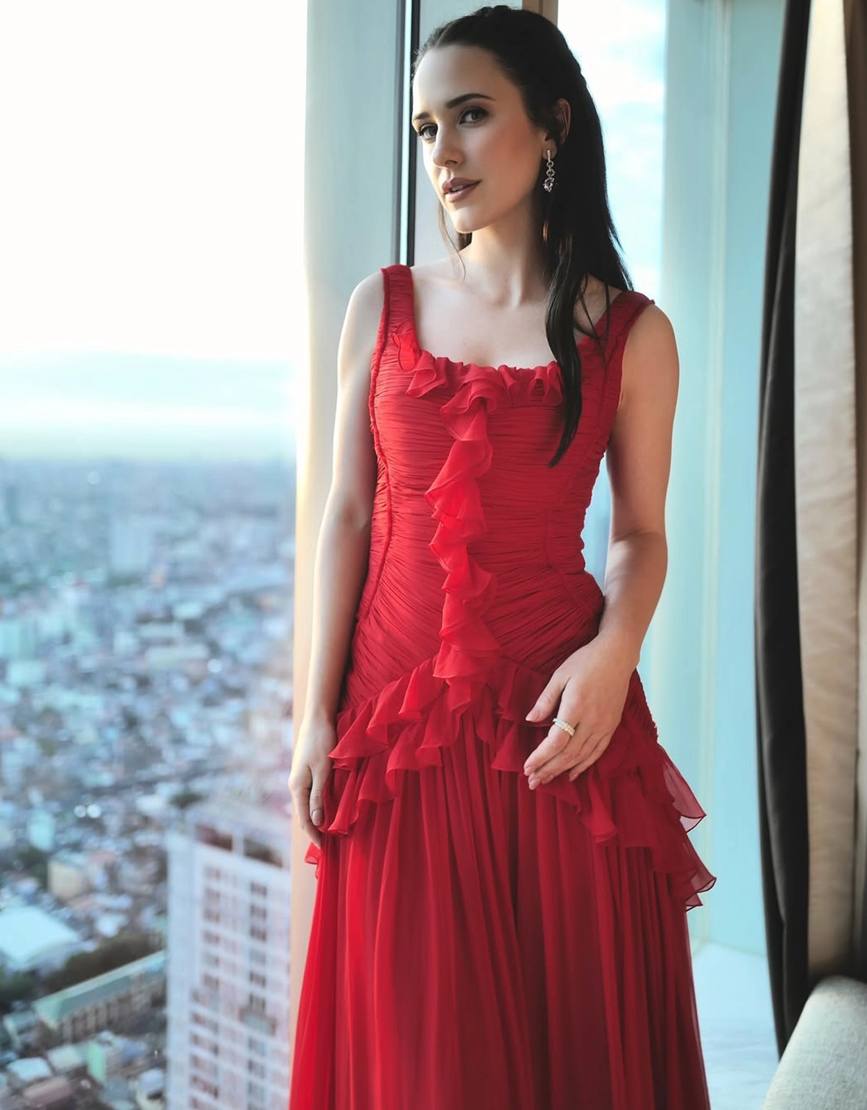 Rachel Brosnahan shares how she got interested in playing Lois Lane and why couples can relate to the love between Superman and Lois