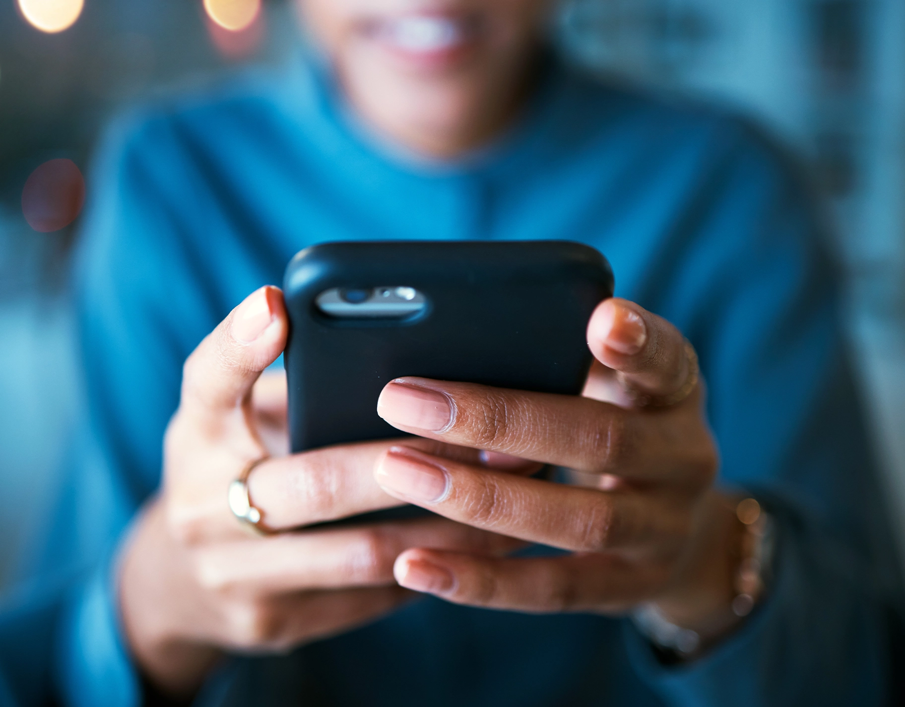 Does a family group chat help? Do they make things worse? Or, is it a bit of both?