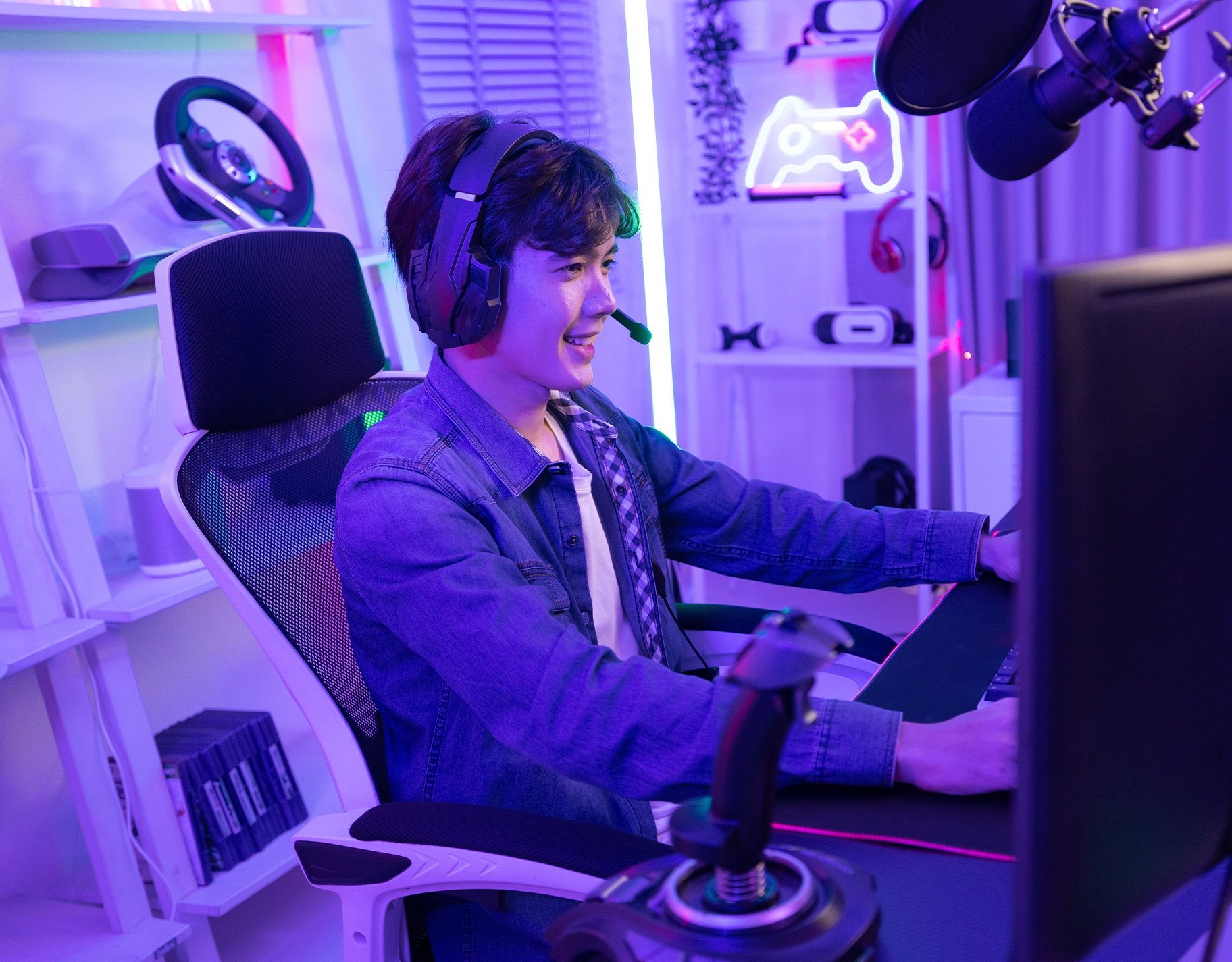 When our kids want to be the next vlogger, gamer, or content creator—and that’s not a bad thing. Here’s how to navigate their digital ambitions with guidance, safety, and love.