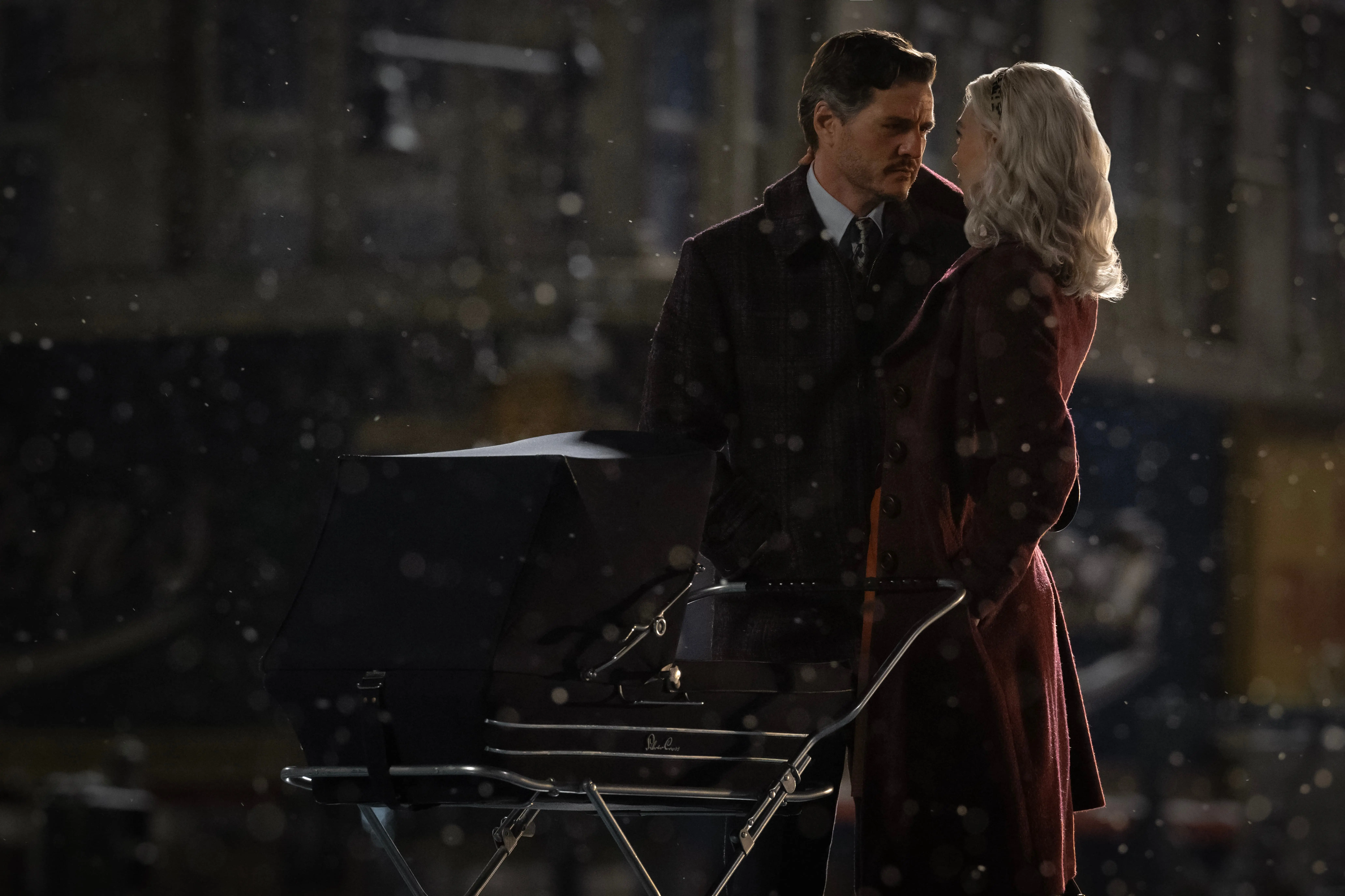 Pedro Pascal as Reed Richards/Mister Fantastic and Vanessa Kirby as Sue Storm/Invisible Woman in 20th Century Studios/Marvel Studios' THE FANTASTIC FOUR: FIRST STEPS. Photo by Jay Maidment. © 2025 20th Century Studios / © and ™ 2025 MARVEL."