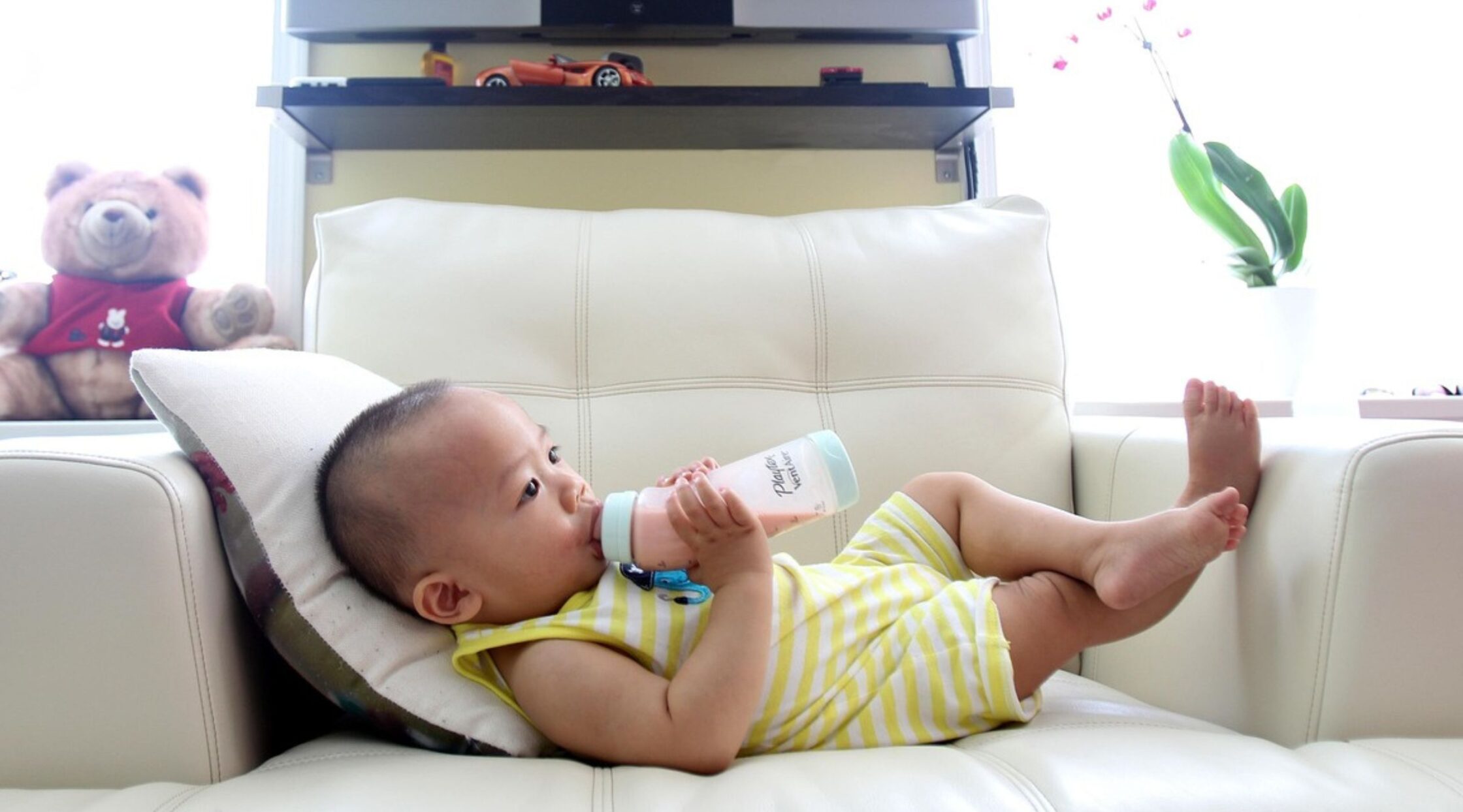 When exclusive breastfeeding is too much to manage, some moms get into combi-feeding. Here are some myths that need to be busted