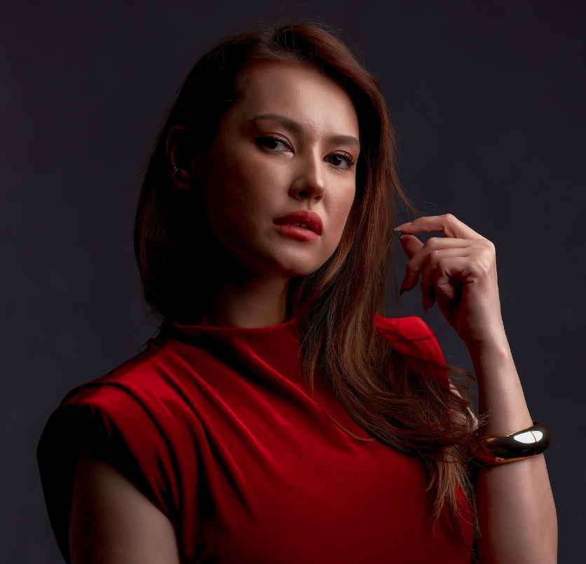 In an interview, Japanese model Maria Ozawa reveals why she wants to raise her kids in the Philippines