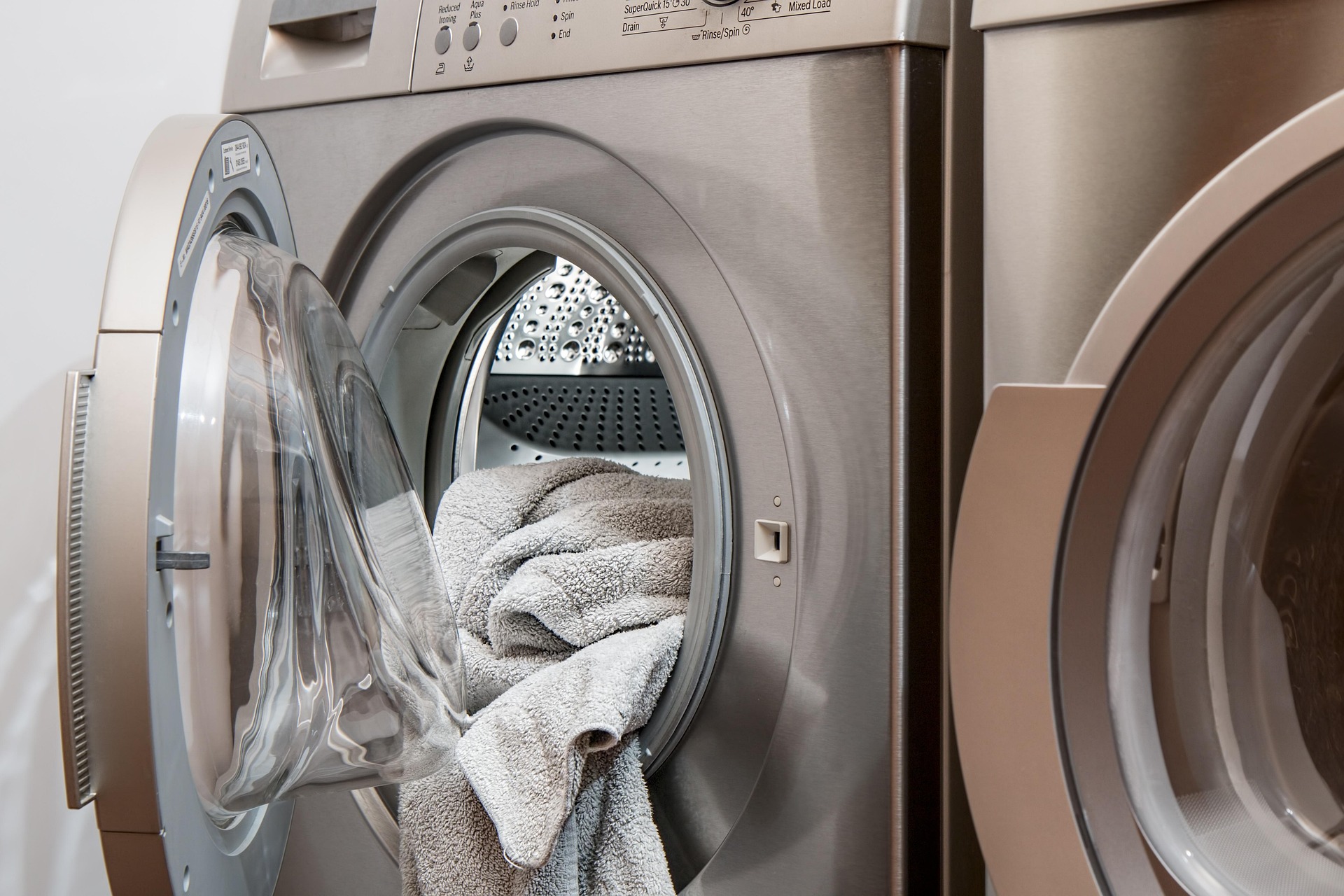Why outsourcing a laundromat doesn’t make you lazy — it makes you strategic.