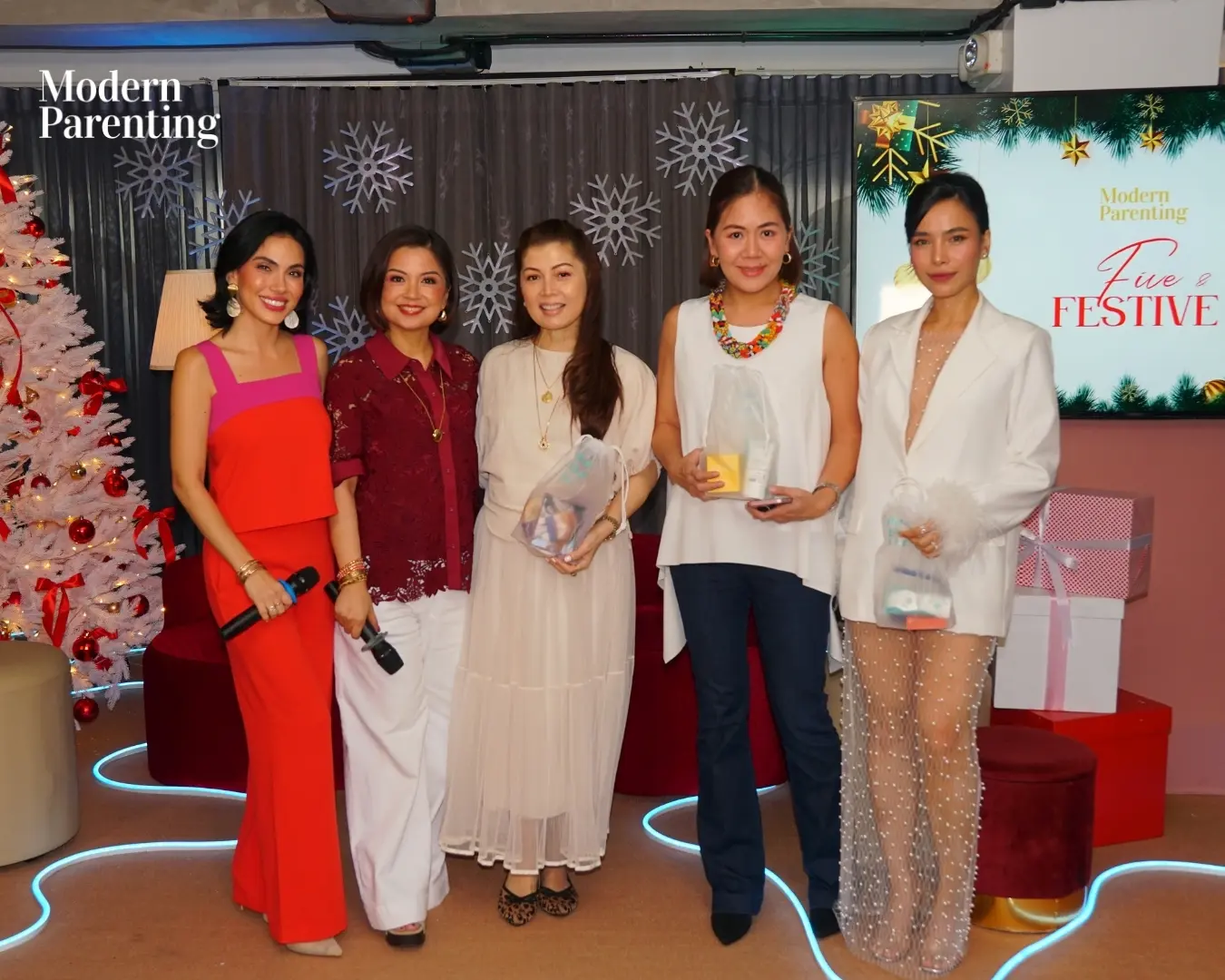 Winners of ritual kits from YogaLove
L to R: Anne Gauthier, Marga Tupaz, Ana Amigo, Michelle Fontelera, Sarah Genove Yu