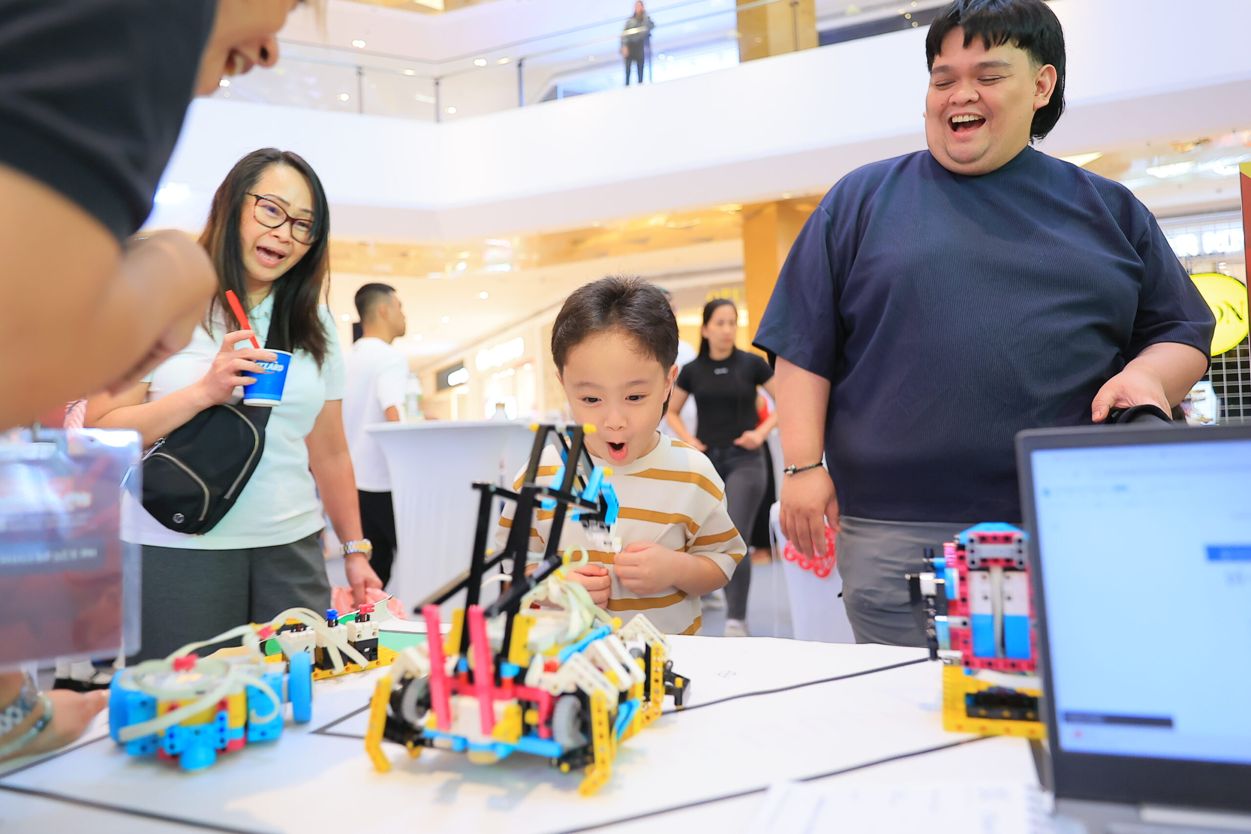 How Parents Can Help Their Kids Start A Business Of Their Own