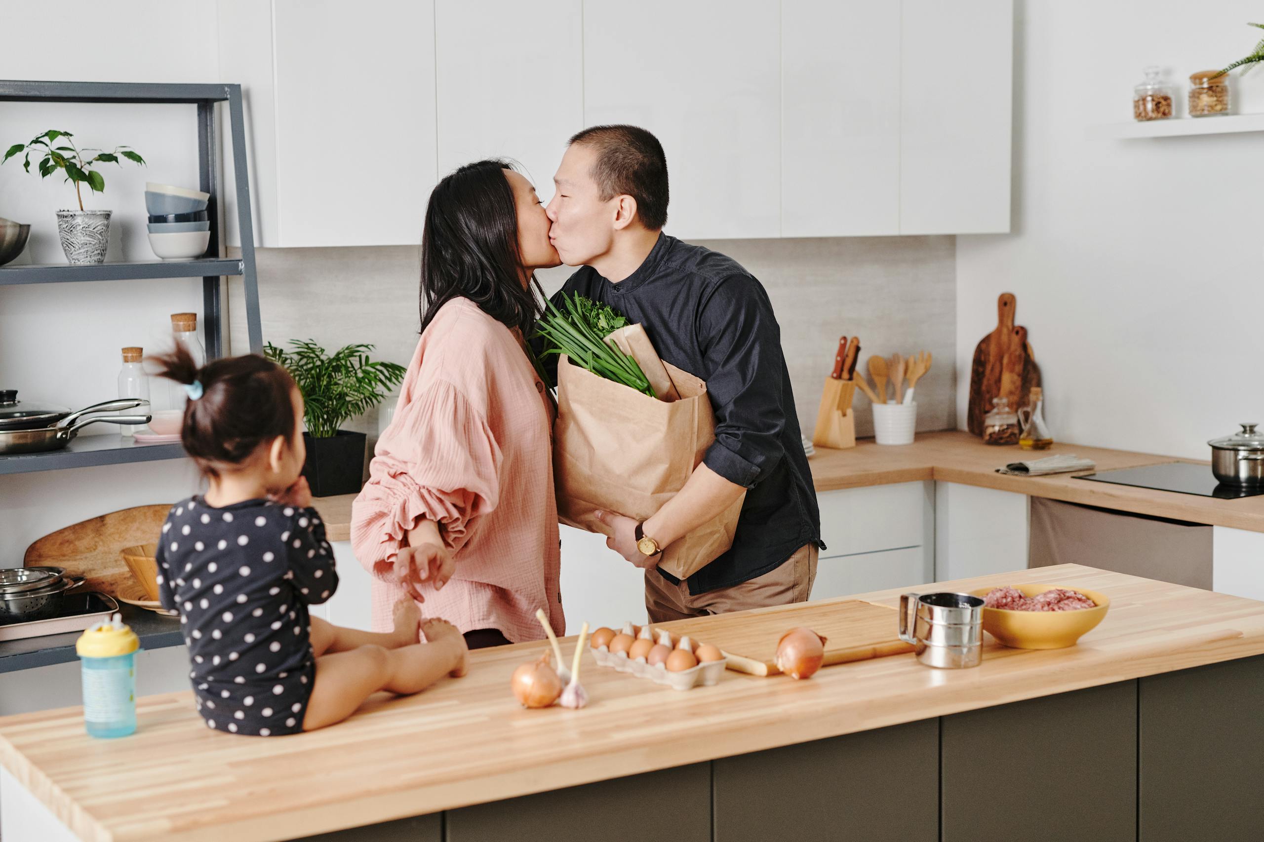 Why Parents Should Never Stop “Dating” Each Other (Even After Kids)