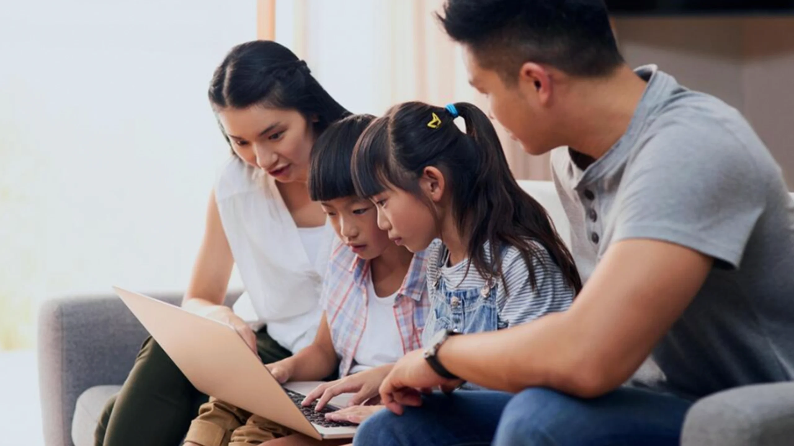 5 Ways Parents Can Teach Kids to Recognize and Challenge Misogyny