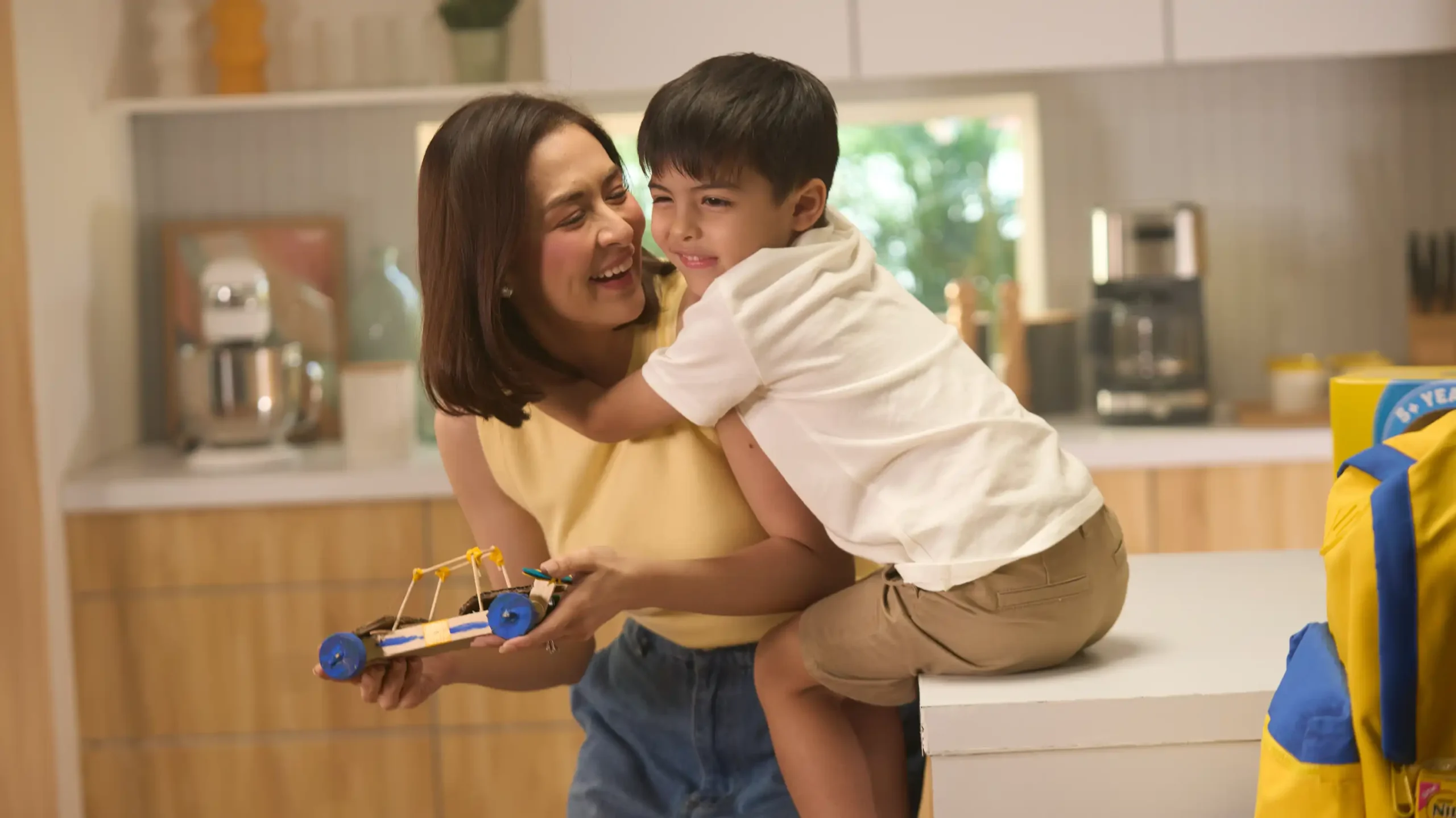 NIDO 3+: A Glass Full of Love and Protection