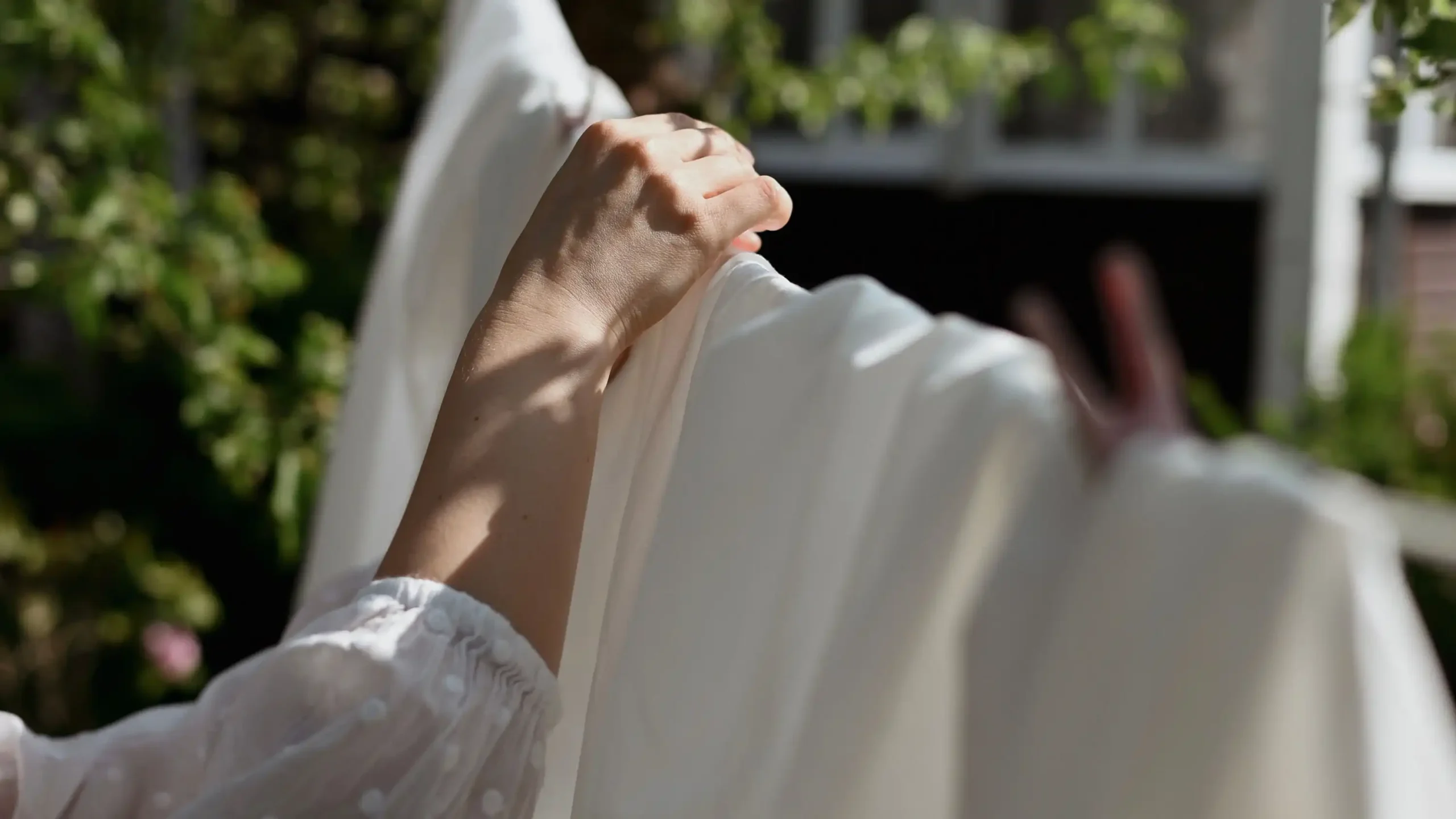 How to Air Out A Musty Home Fast